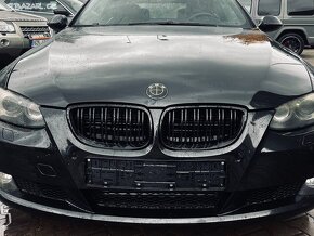 BMW E93 330d 2010 - 2