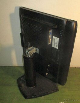 LCD monitor AOC, 17 palců, DVI otočný stojan - 2