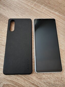 Sony Xperia 10 lll - 2