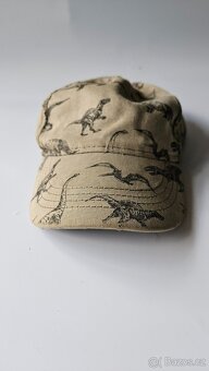 Khaki kšiltovka s dinosaury - značka: H&M - 2