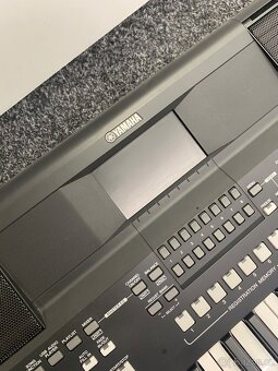 Yamaha PSR SX600 - 2