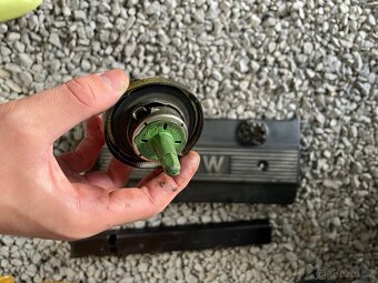 Víčko nádrže, expanžky na Bmw E46 - 2