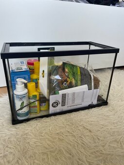 Akvárium 20 l s příslušenstvím - 2