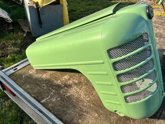 přední kapota zetor 2011 DOKONALÝ STAV - 2