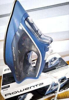 Napařovací žehlička Rowenta DX1636 - 2
