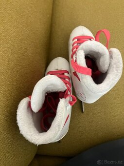 Dívčí brusle s beránkem velikost 33 - 2