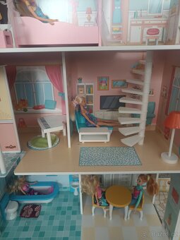 Domeček pro panenky - 2