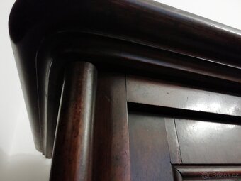 starožitná skříň - šatník - 2