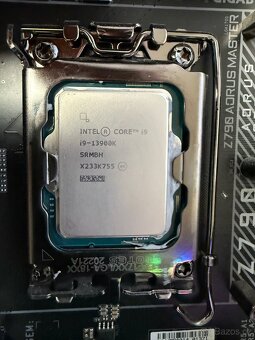 Intel Core i9-13900K - 2