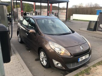 Renault Megane Scenic - 2