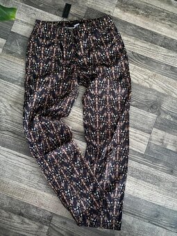 Nádherné nové slim jeansy-kalhoty BPC vel.40/L - 2