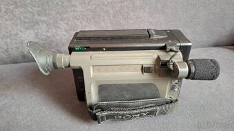 Videokamera Sony CCD-M8E - 2