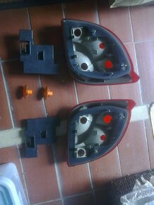 Zadní světla, boční blikače Ford Fiesta Mk4 1996-2002 - 2