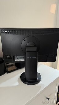 Monitor Samsung SyncMaster 2243NW – plně funkční - 2