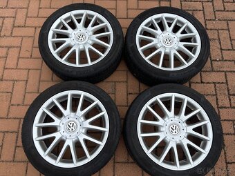 Alu orig letni sada Volkswagen 5x112 7J ET54 225/45 R17 - 2
