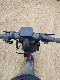 Segway eKickScooter ZT3 Pro E - 2