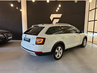 ŠKODA OCTAVIA SCOUT COMBI III FACE 2.0TDI 110KW DSG 4X4 NAV - 2