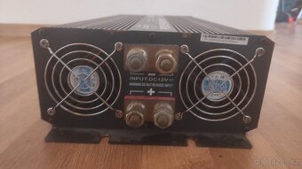 Měnič napětí 5000W/12V/230V - 2
