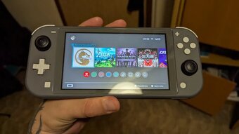 Sada Nintendo Switch Lite šedá + 128 GB + pouzdro + cartridg - 2