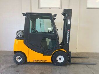 JUNGHEINRICH TFG 425s vysokozdvižný vozík (01451) - 2