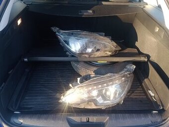 A Peugeot 308 FULL LED světlo nárazník GTI - 2