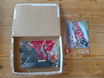 Lego 4708 Harry Potter Spěšný vlak do Bradavic - 2