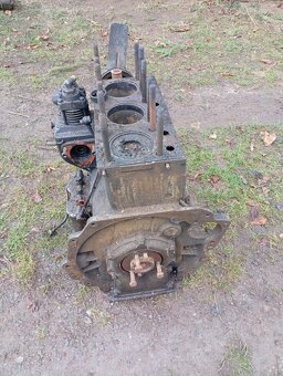 Zetor 3011 polomotor - 2