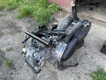 Dily motoru Yamaha N-max 125 - 2