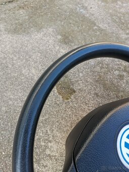 VW tříramenný volant - 2