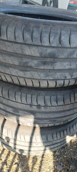 Pneu Michelin Primacy 215/55 R 17 - 2
