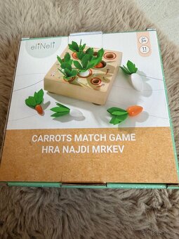 Dřevěná vkládačka - hra Mrkvičky - 2