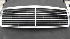 Mercedes C W202 - maska - 2