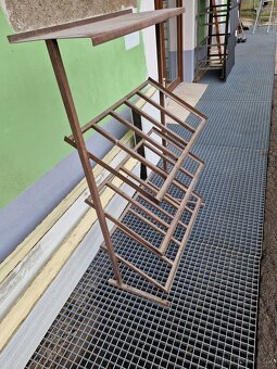 Nabizím.regál na zeleninové přepravky - 2