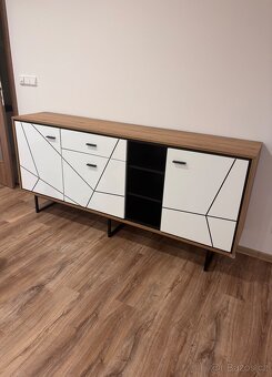 Komoda Brolo - dub/bílý lesk - 2