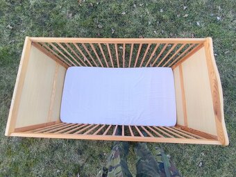 Dětská postýlka s matrací - 2