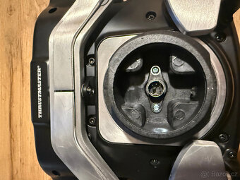 Thrustmaster volant T300 RS GT, s pedály, force feedback - 2