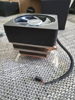 Chladič AMD Wraith Prism RGB - 2