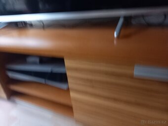 Skrinka pod TV - 2