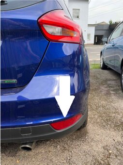 Ford Focus MK3 facelift - zadní mlhovka + pravá odrazka - 2