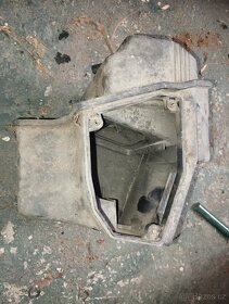 Prodám na Yamaha XS 400 DOHC 12E airbox - 2