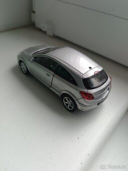 Modely aut 1:43 - 2