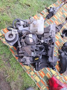 Renault Clio 2 (1.2 16v) - automat převodovka robotizovaná - 2