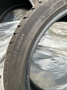 Zimní pneu Matador Nordica 235/40 R19 - 2