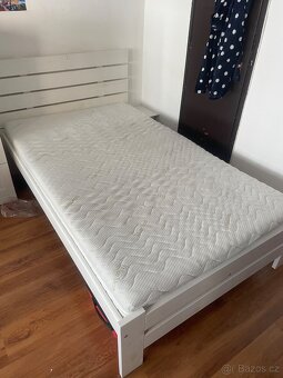 Prodám používanou 130cm postel včetné matracu - 2
