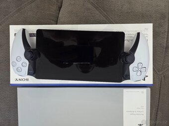 Playstation Portal - 2