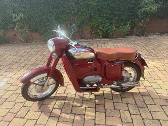 Jawa 250 - kývačka - 2