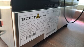 2x chladící vitrína + vinotéka - 2