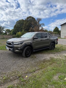Hilux 2.8d invincible sport - 2