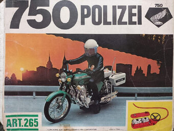 Honda 750 Polizei na dalkove ovladani - 2