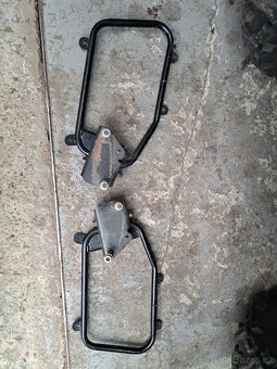 Držáky brašen honda vtx 1800 - 2